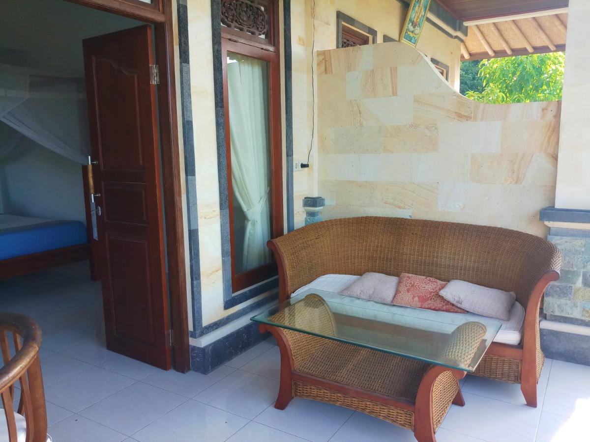 Rumah Wayans Lipah Amed Exterior foto
