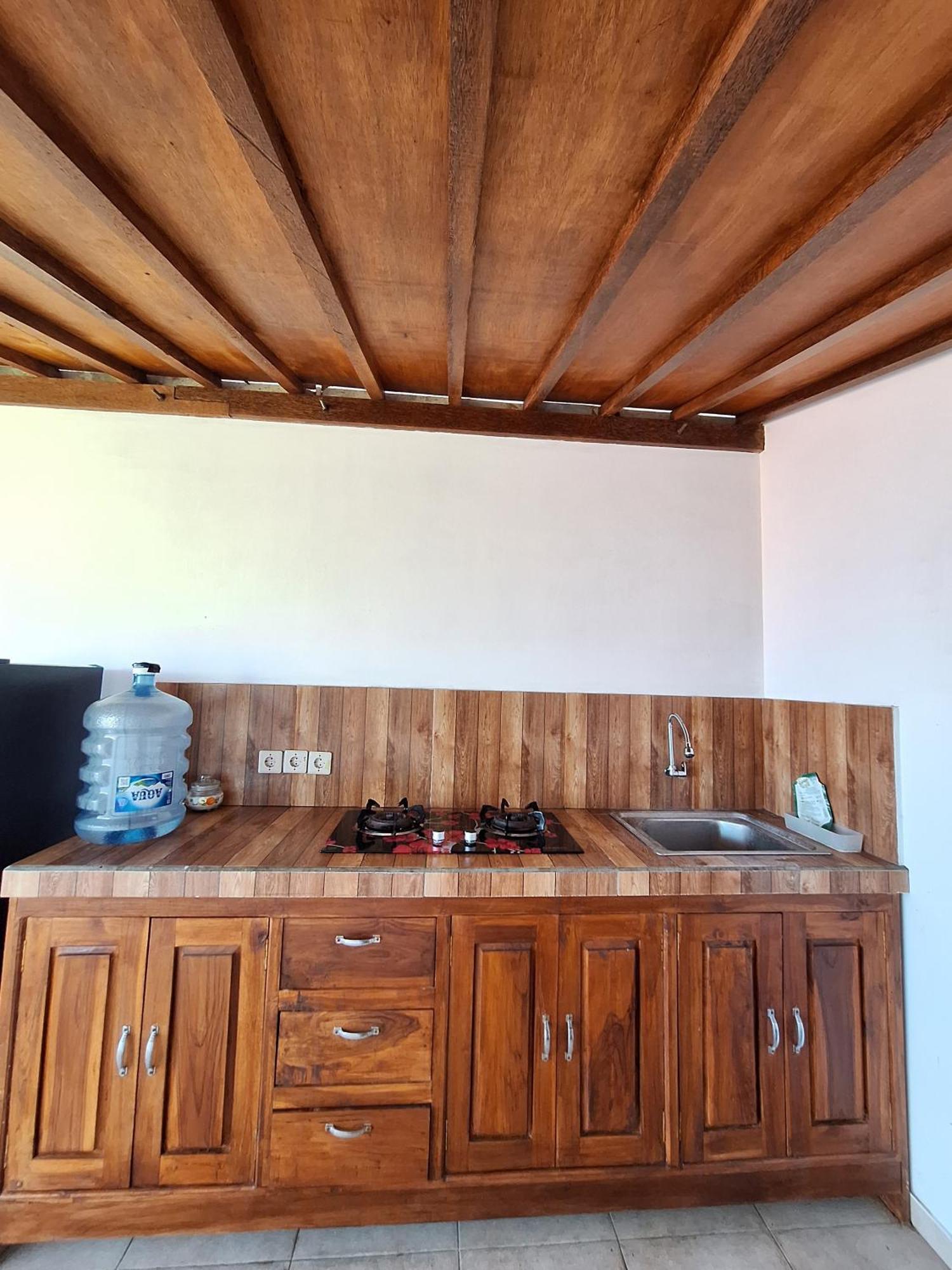 Rumah Wayans Lipah Amed Exterior foto