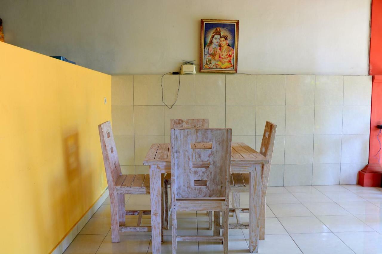 Rumah Wayans Lipah Amed Exterior foto